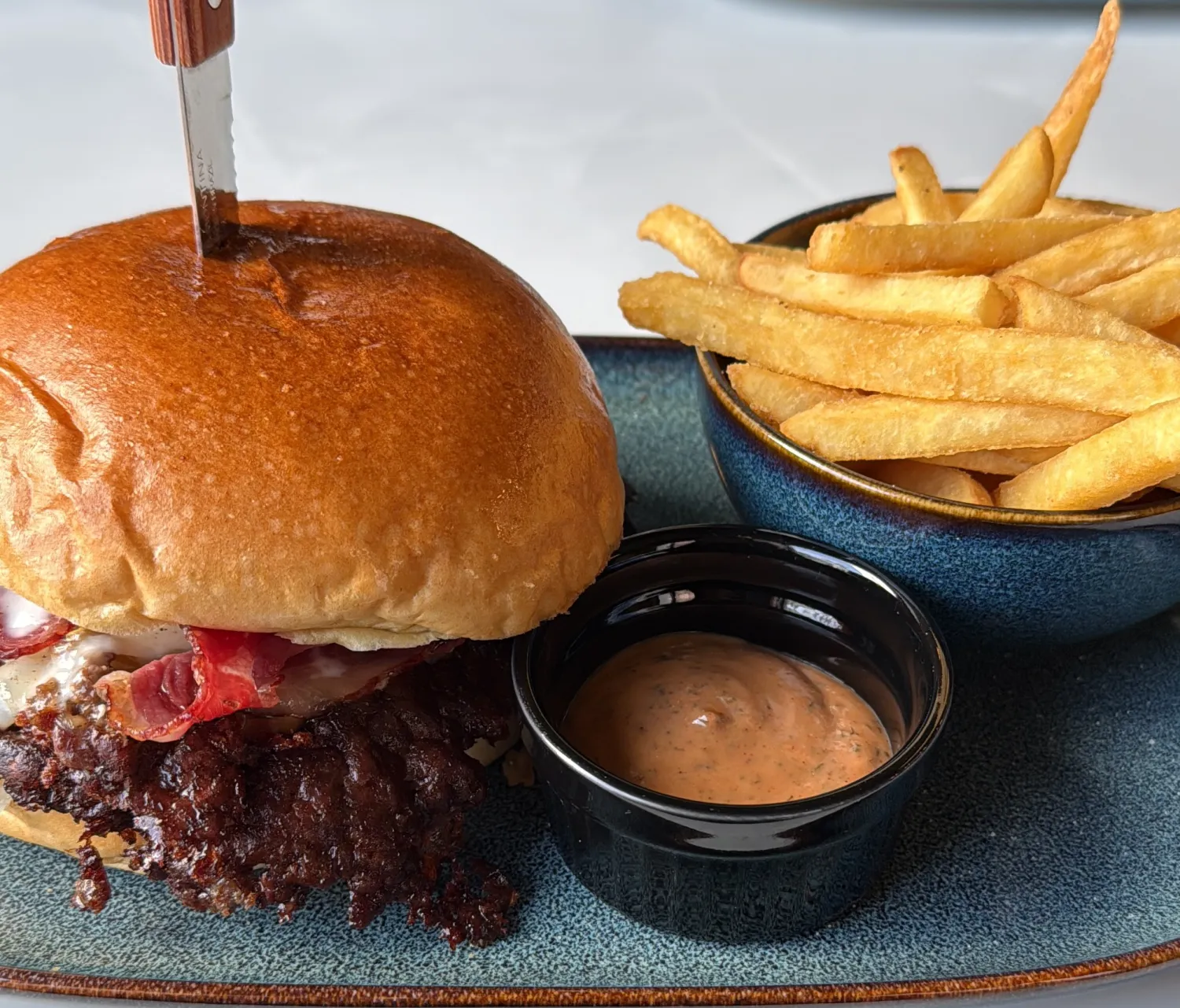 Mnjau mnjau hgrgrg sdf